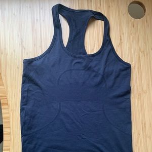 Lululemon Swiftly Tech Racerback in Navy